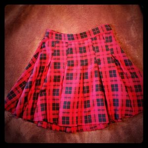 Plaid pleated skirt